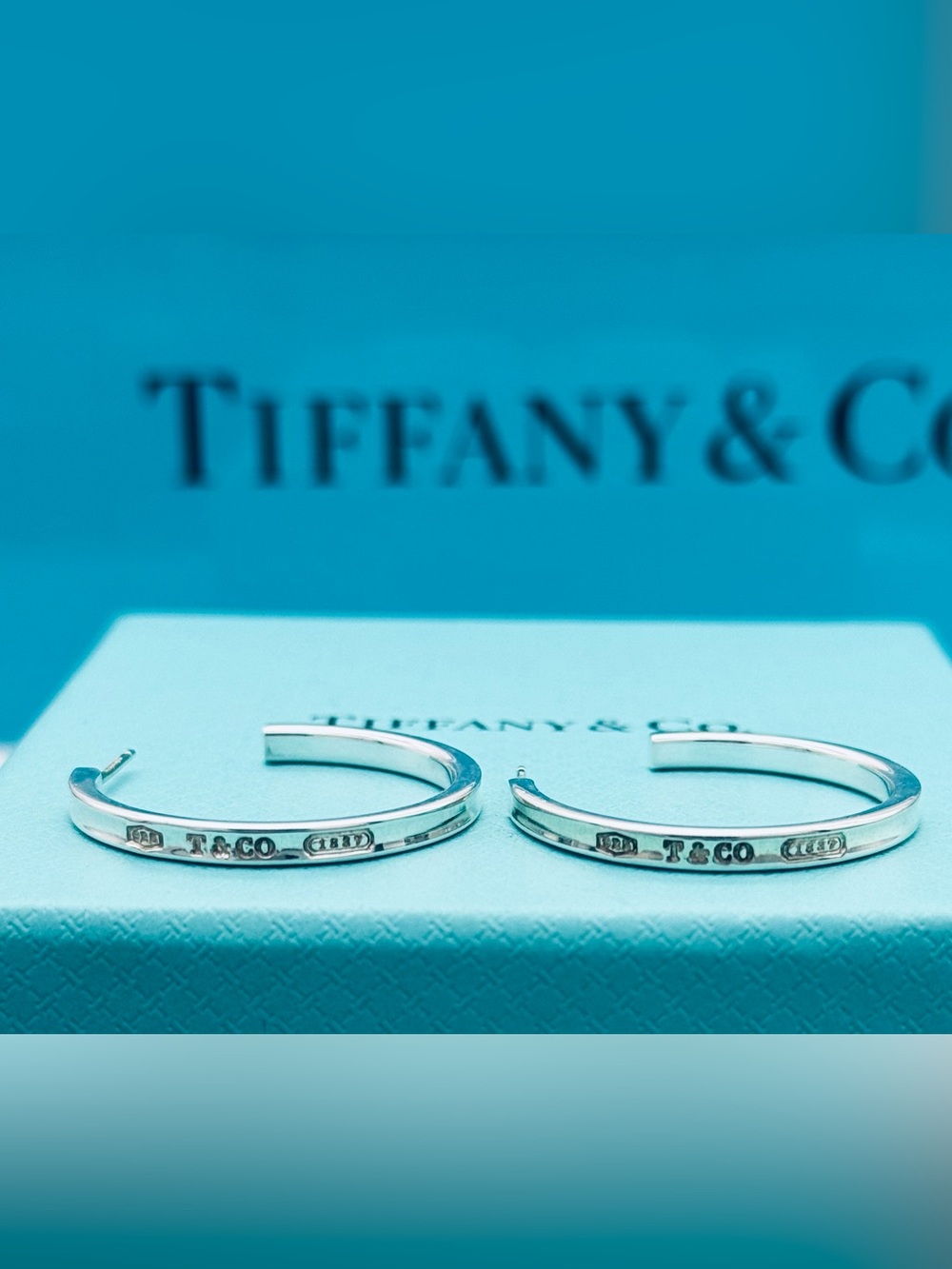 Tiffany & Co. 1837 Hoops medium EUC